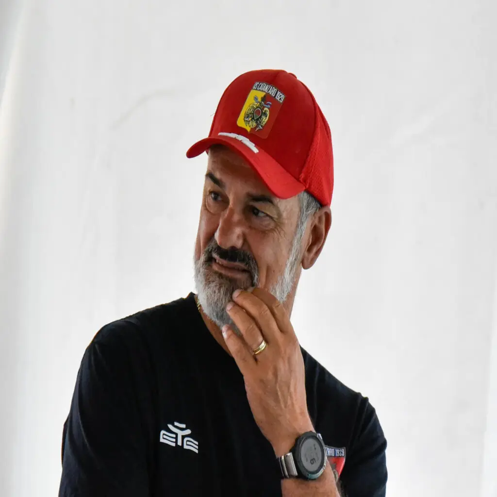 Catanzaro - Cremonese: Vivarini senza Verna e D'Andrea, Stroppa recupera Bianchetti ma perde Collocolo per squalifica 1 Vincenzo Vivarini panchine Catanzaro - Cremonese: Vivarini senza Verna e D'Andrea, Stroppa recupera Bianchetti ma perde Collocolo per squalifica